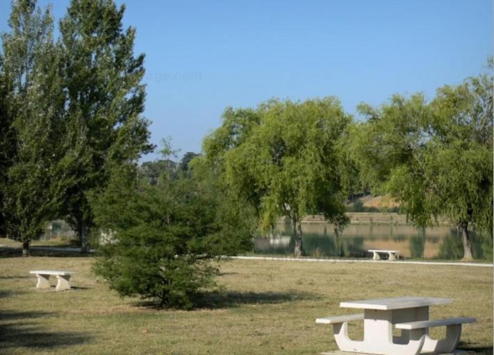 Charmante Maison Renovee, Proche Lac Et Centre-Ville 릴 주르당 외부 사진